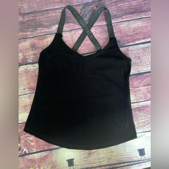 Kendall + Kylie Velvet Top - Picture 3 of 9